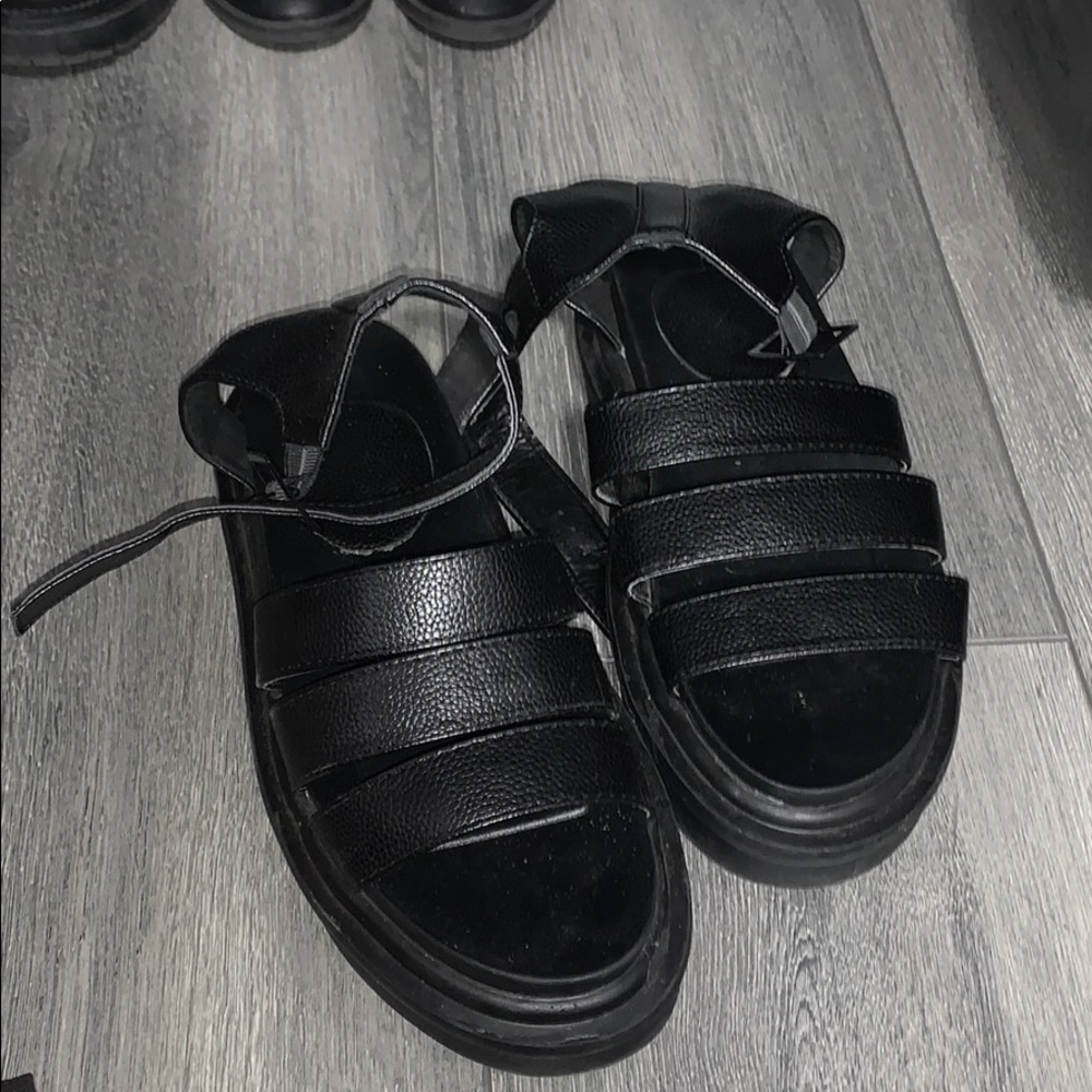 Platform sandals